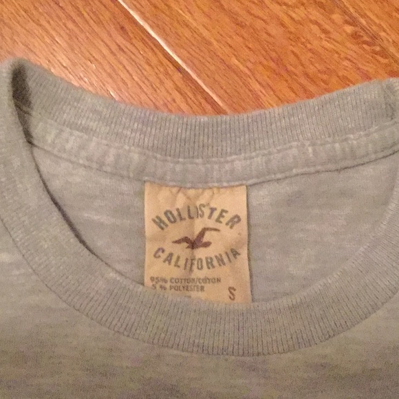 Hollister California T-shirt - Picture 2 of 4